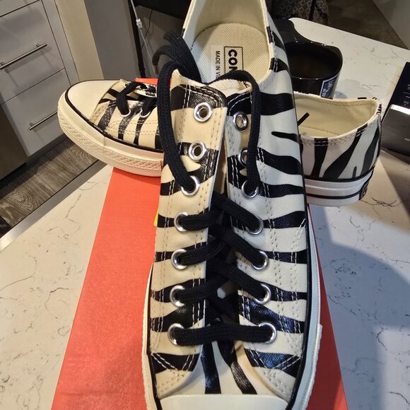 Converse Chuck 70 Low Glow-In-The-Dark Zebra Print Men's Casual A13438C SIZE 10 - Picture 3 of 15
